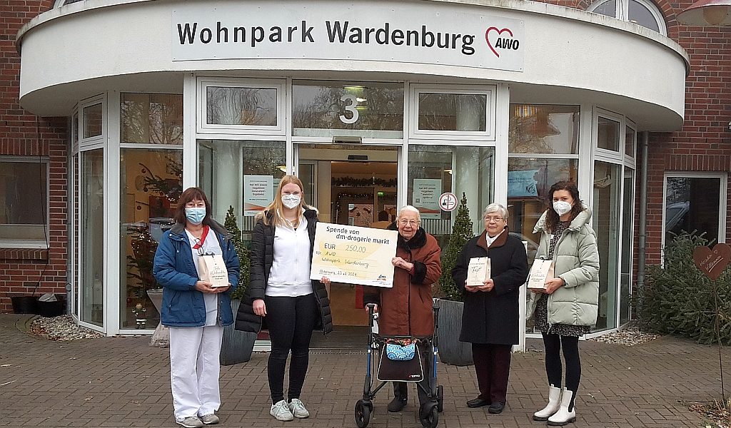 Spendenübergabe Chantale Koopmann dm Oldenburg an AWO Wohnpark. Foto: AWO